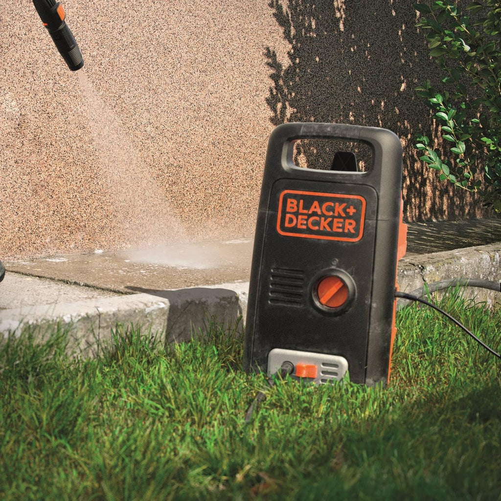 BLACK+DECKER Hochdruckreiniger BXPW2200PE mit Patio Cleaner Deluxe und Feste Bürste (2200 W, 150 bar, 440 l/h)
