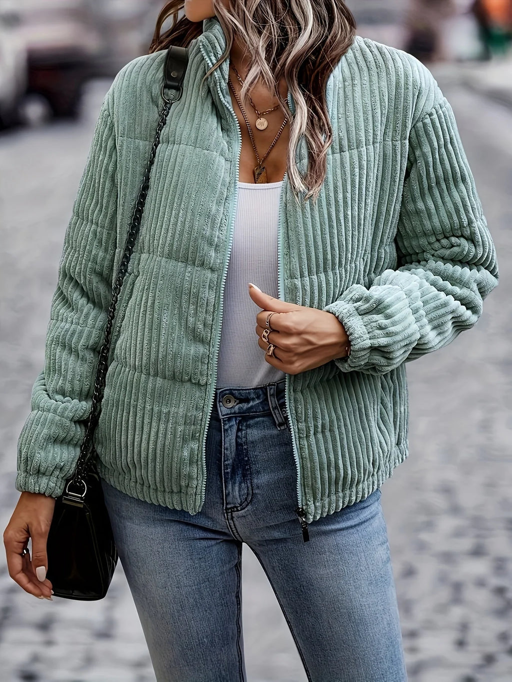 Elegante, flauschige Cordjacke für Frauen