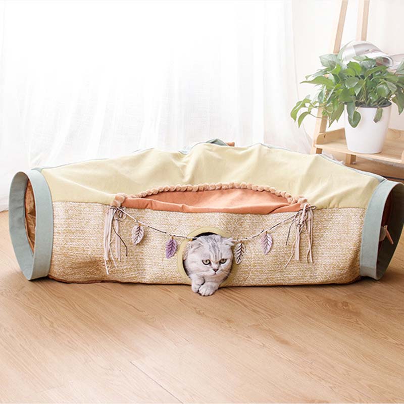CatJoy – Lettino pieghevole per gatti con tunnel gioco integrato per un divertimento senza fine