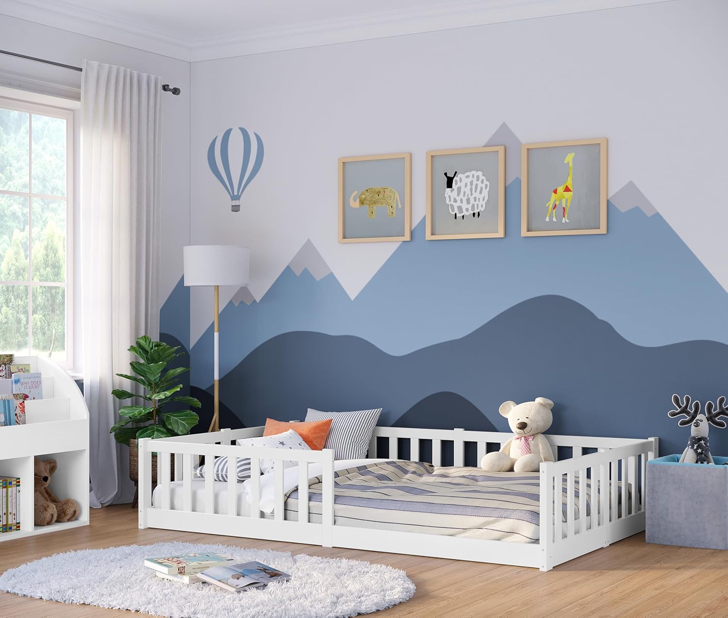 Bellabino Vere Letto a Pavimento 140x200 Montessori, Letto Matrimoniale con Protezione Anticaduta e Rete a Doghe, Letto per Bambini e Bambine in Legno Massello di Pino Bianco con Sbarre