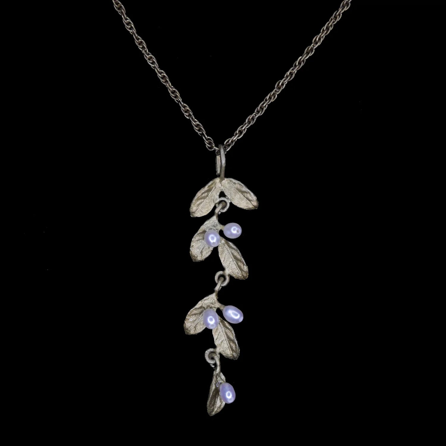 Piccole foglie - Collana con ciondolo