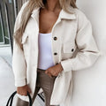 Cappotto primaverile da donna con cintura