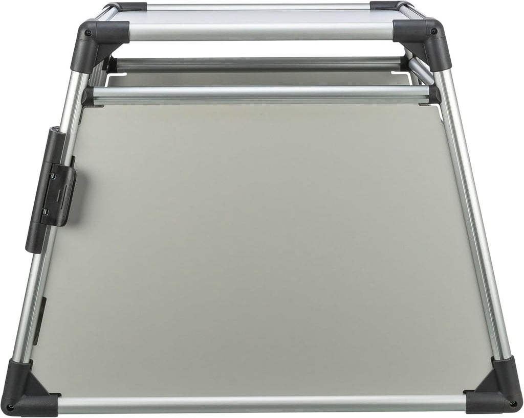 TRIXIE Hunde-Transportbox Aluminium in silber – M: 55 × 62 × 73 cm, stabile und geräuscharme Hundebox mit abgeschrägten Seiten, Sicherheitsverschluss & rutschfester Liegematte – 39342