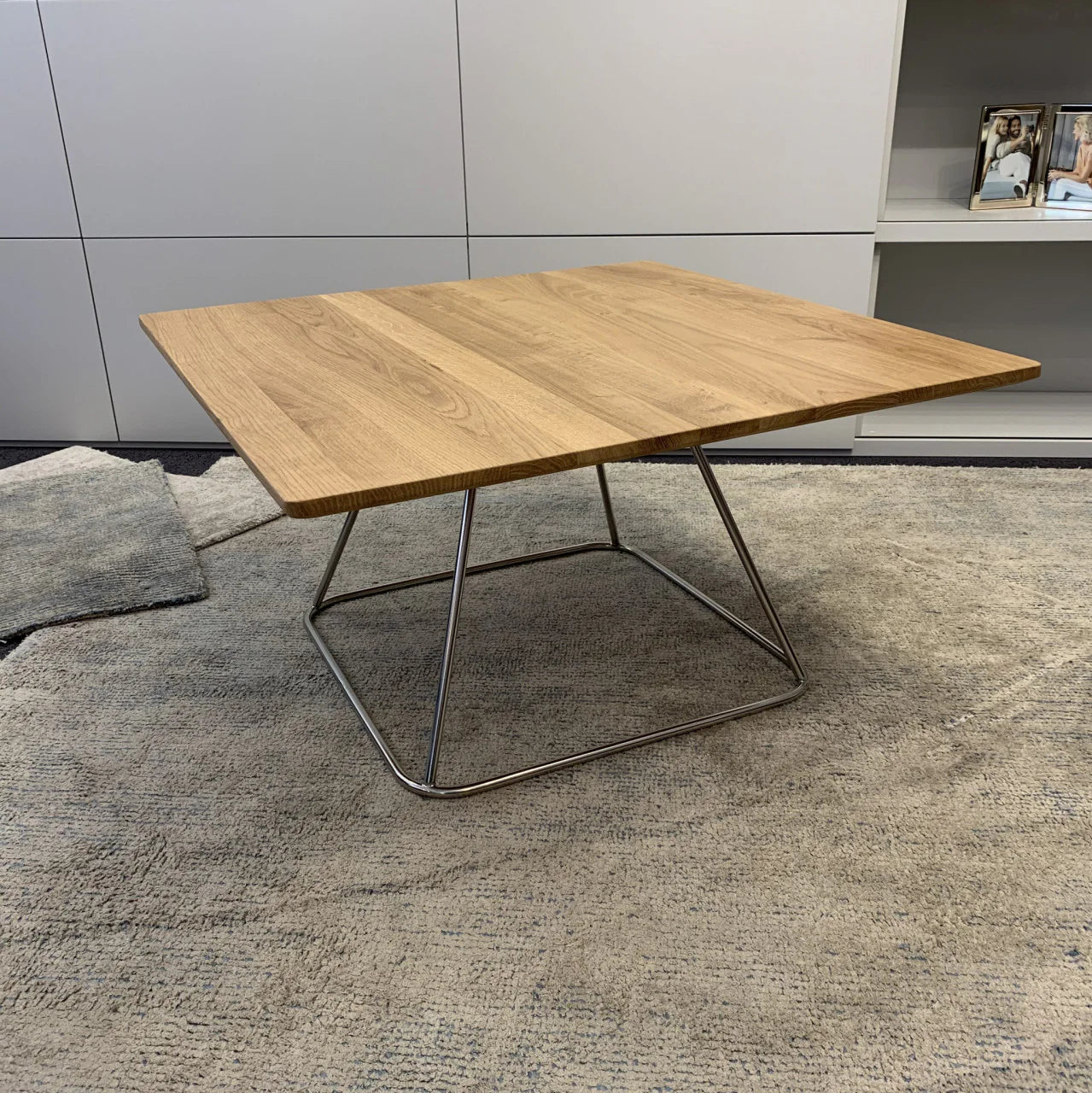 Ronald Schmitt Design Couchtisch K951 Wildeiche massiv, Gestell Edelstahl,75 x 75 x 40cm