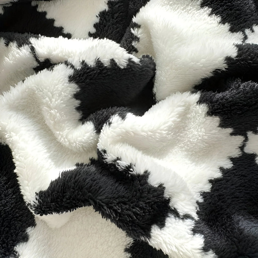 SnugFuz Kuscheldecke – Weiche, bunte Fleece-Decke mit niedlichem Karomuster
