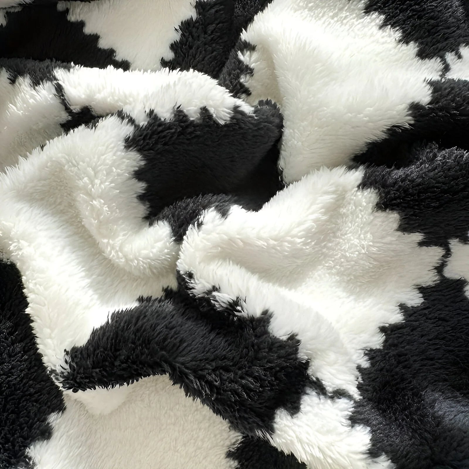 SnugFuz Kuscheldecke – Weiche, bunte Fleece-Decke mit niedlichem Karomuster