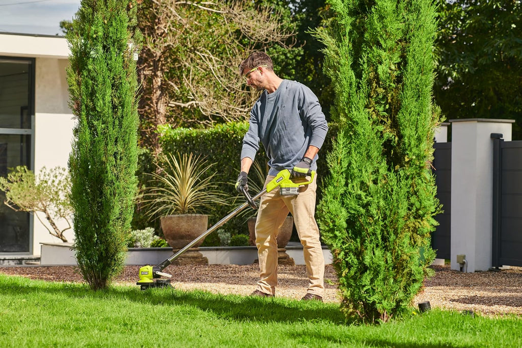 RYOBI 18 V ONE+ Akku-Rasentrimmer mit Radführung RY18LT33A-0 (33 cm Kantenschneidefunktion mit Fußsteuerung, Ø Fadenspule 1 x 1,65 mm, ohne Akku und Ladegerät)