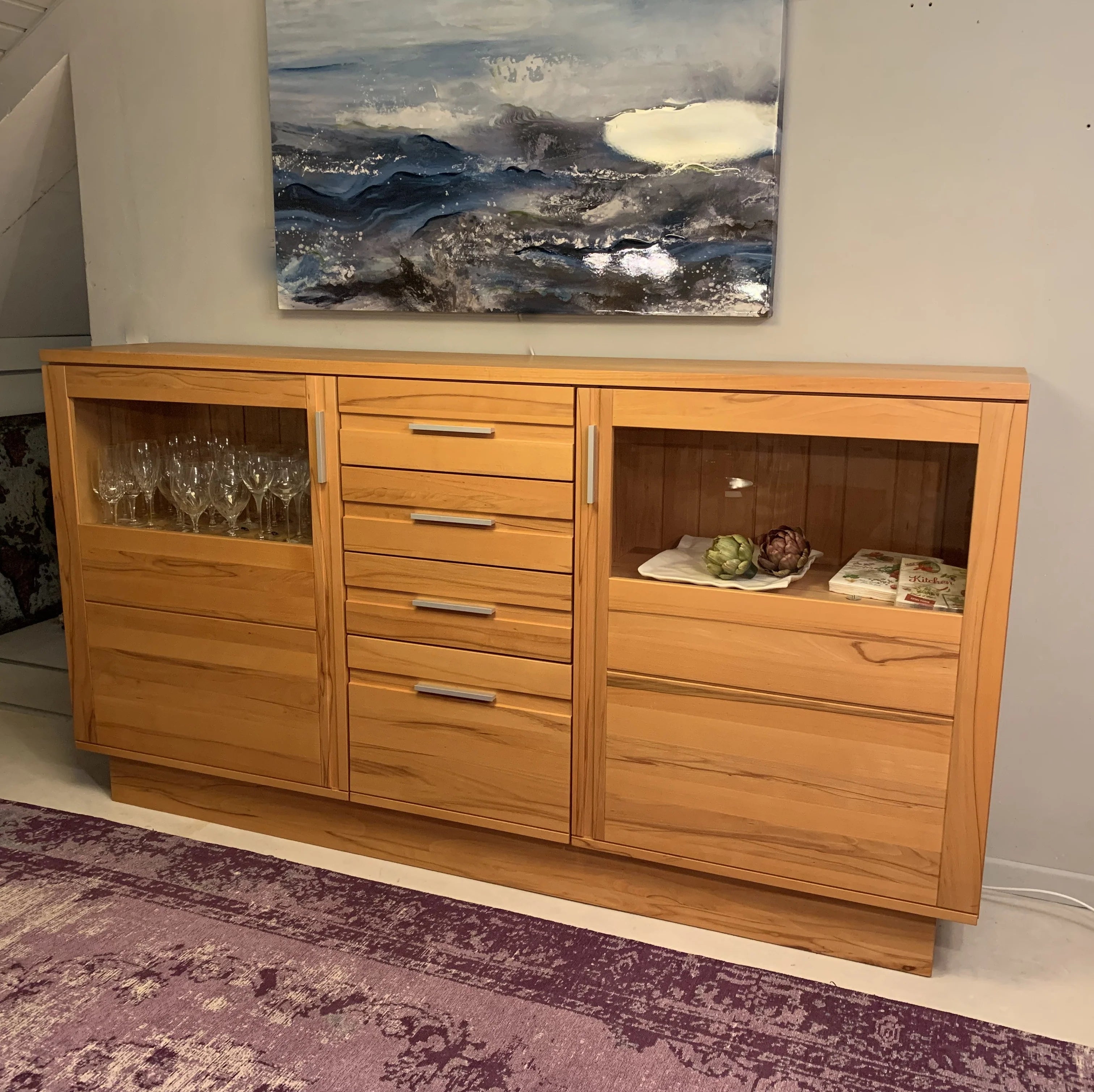 SALDI! Credenza alta moderna in legno massiccio di faggio 208x112x42cm con vetrina e ante scorrevoli e illuminazione
