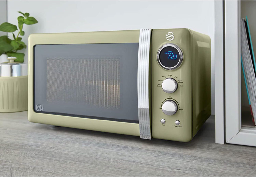 Swan Retro Set Colazione, Bollitore 1,8 l, Tostapane a 2 Fessure Larghe, Microonde Digitale 20 l, 6 Livelli di Potenza, Timer, Sportello a Specchio, Design Vintage, Verde, Taglia Unica