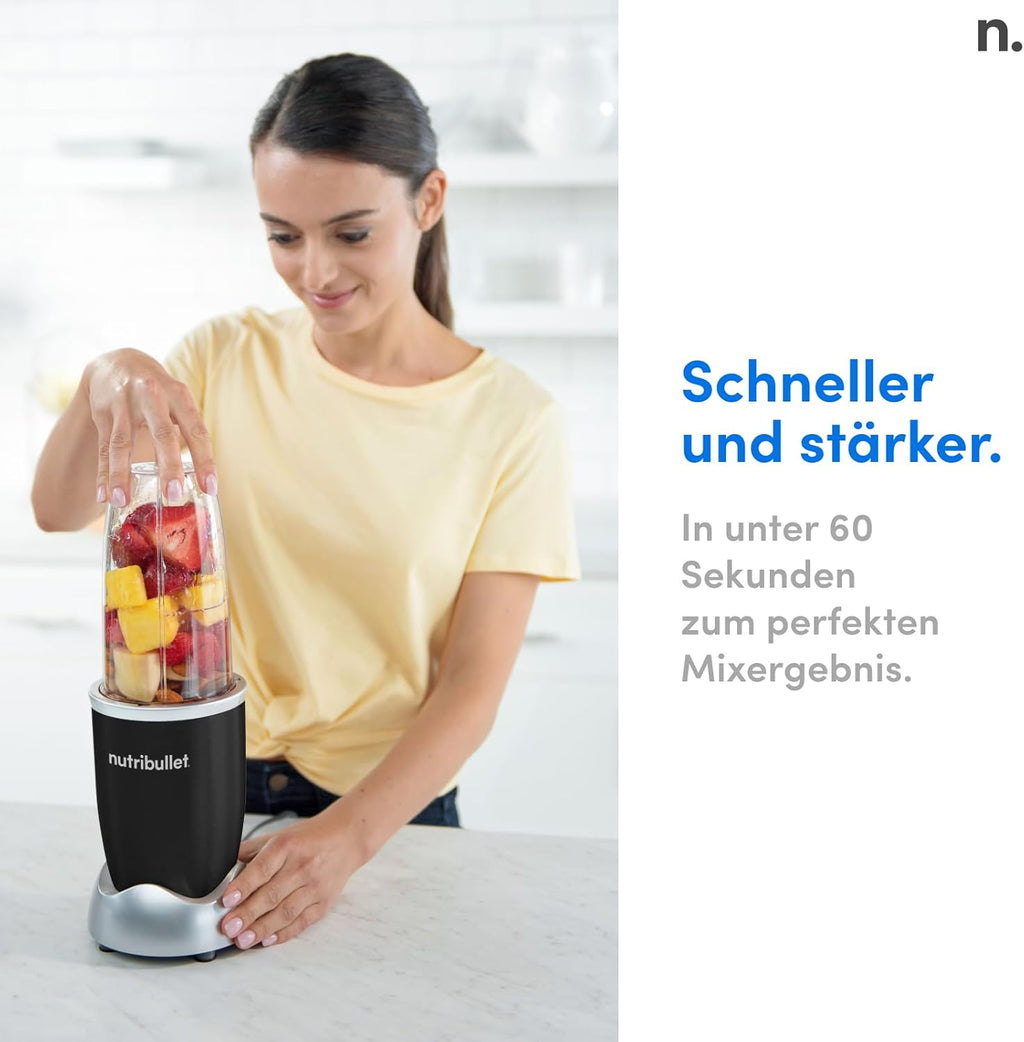nutribullet Pro, 900 Watt, Facile e veloce da usare, Compatto, Facile da pulire, Con bicchiere da 700 ml, Frullatore per smoothie, Mixer elettrico, NB904B, Nero