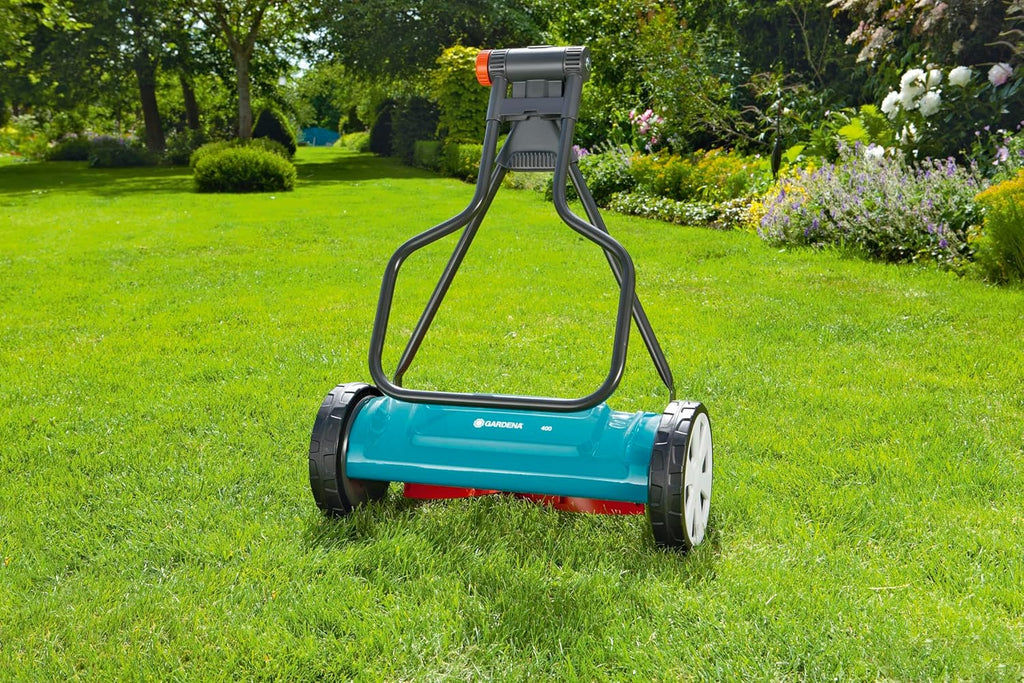 Gardena Classic Spindelmäher 400: Tagliaerba manuale con larghezza di taglio di 40 cm per superfici fino a 200 m², albero portalame in acciaio di qualità, tecnica di taglio senza contatto, silenzioso e preciso (4018-20)