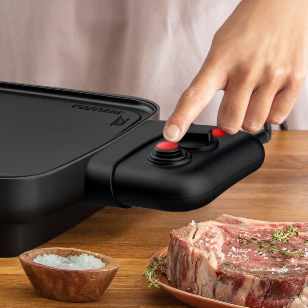 Tefal Maxi Plancha Elektro-Tischgrill CB690D, Extra groß, Antihaft Teppanyaki Platte, Leichte Reinigung, Innen und außen nutzbar, Inkl. abnehmbarem Windschutz + Spatel, 2300W, Schwarz/Silber