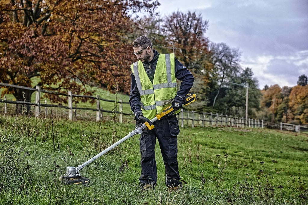 DEWALT DCMST561N-XJ Tagliabordi (18 Volt, larghezza di taglio 36 cm, motore brushless, avanzamento automatico del filo, per ampie superfici, fornitura senza batteria e caricabatterie)
