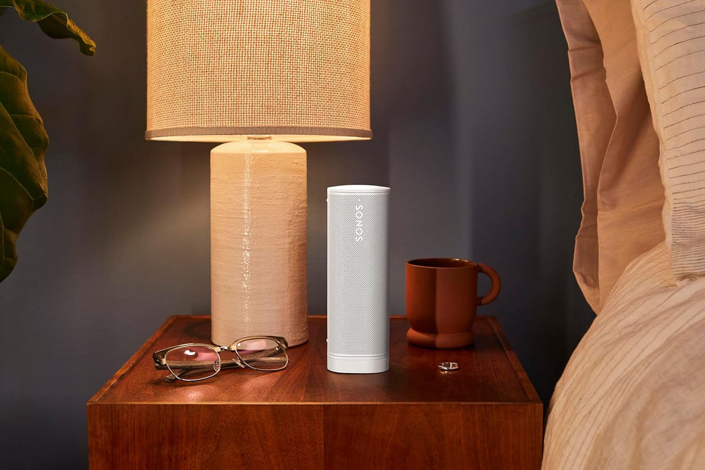 Sonos Roam 2 | Altoparlante portatile, leggero e impermeabile con Bluetooth, Wi-Fi, autonomia di almeno 10 ore e controllo vocale per interni ed esterni - Bianco
