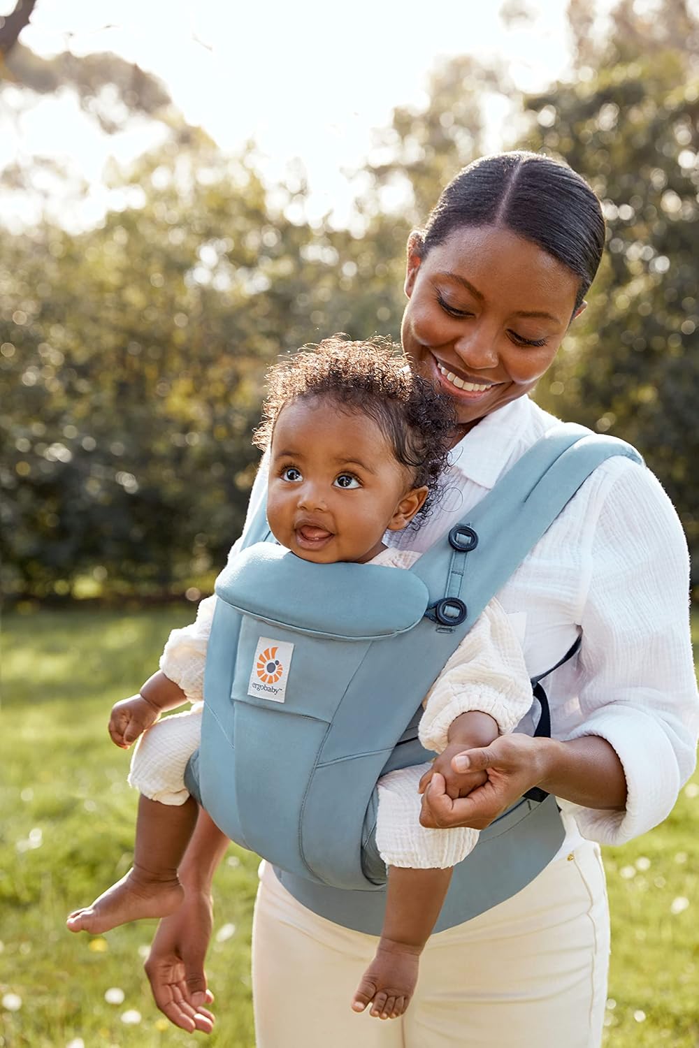 Ergobaby Omni Breeze Marsupio per Neonati dalla Nascita fino a 20 kg, Morbido Mesh SoftFlex a 4 Posizioni, Ergonomico, Porta Bebè, Natural Beige