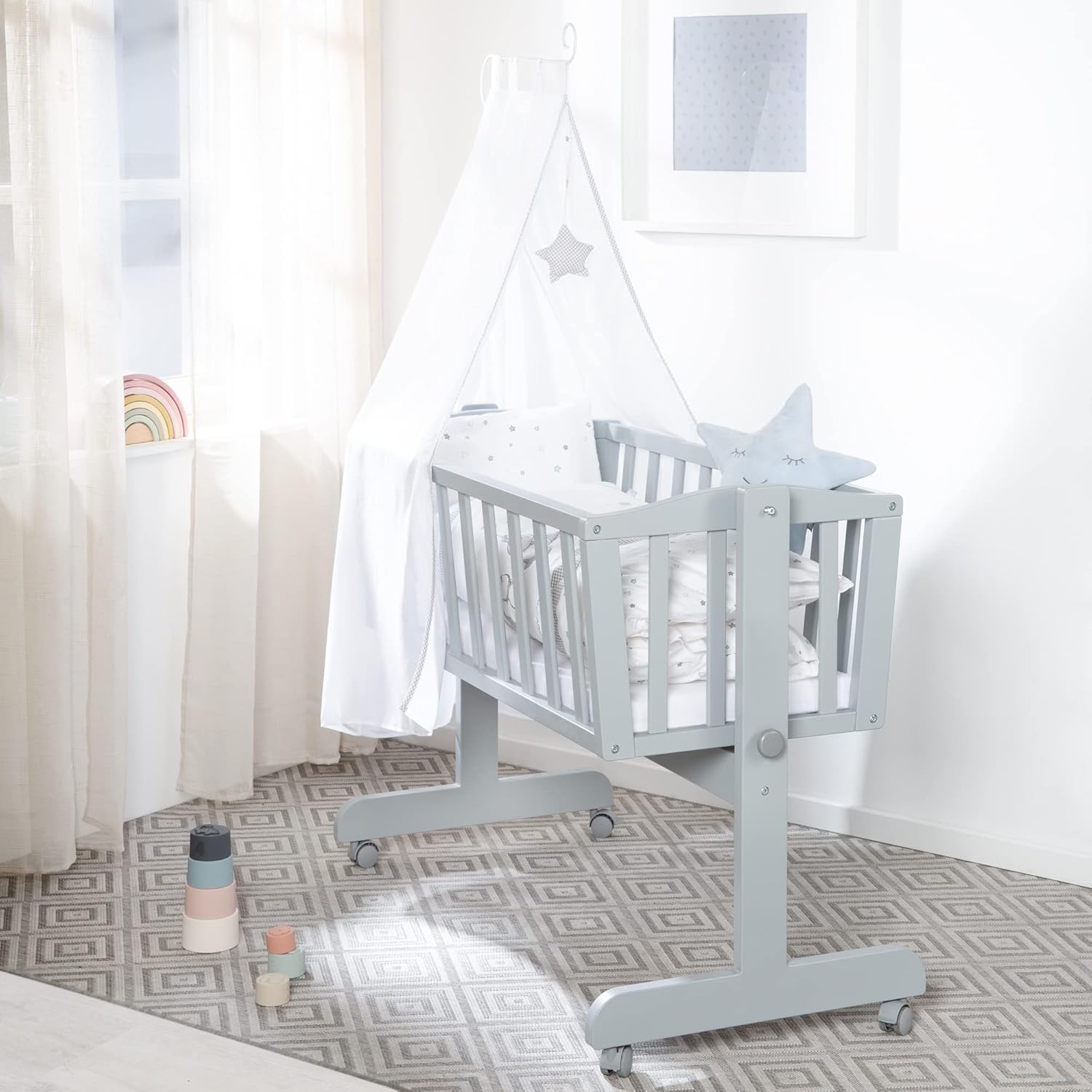roba Babywiege 40 x 90 cm Adam & Eule - Stubenwagen & Wiege mit Rollen - Bett Set komplett mit Feststellfunktion - Inkl. textiler Ausstattung - Holz weiß