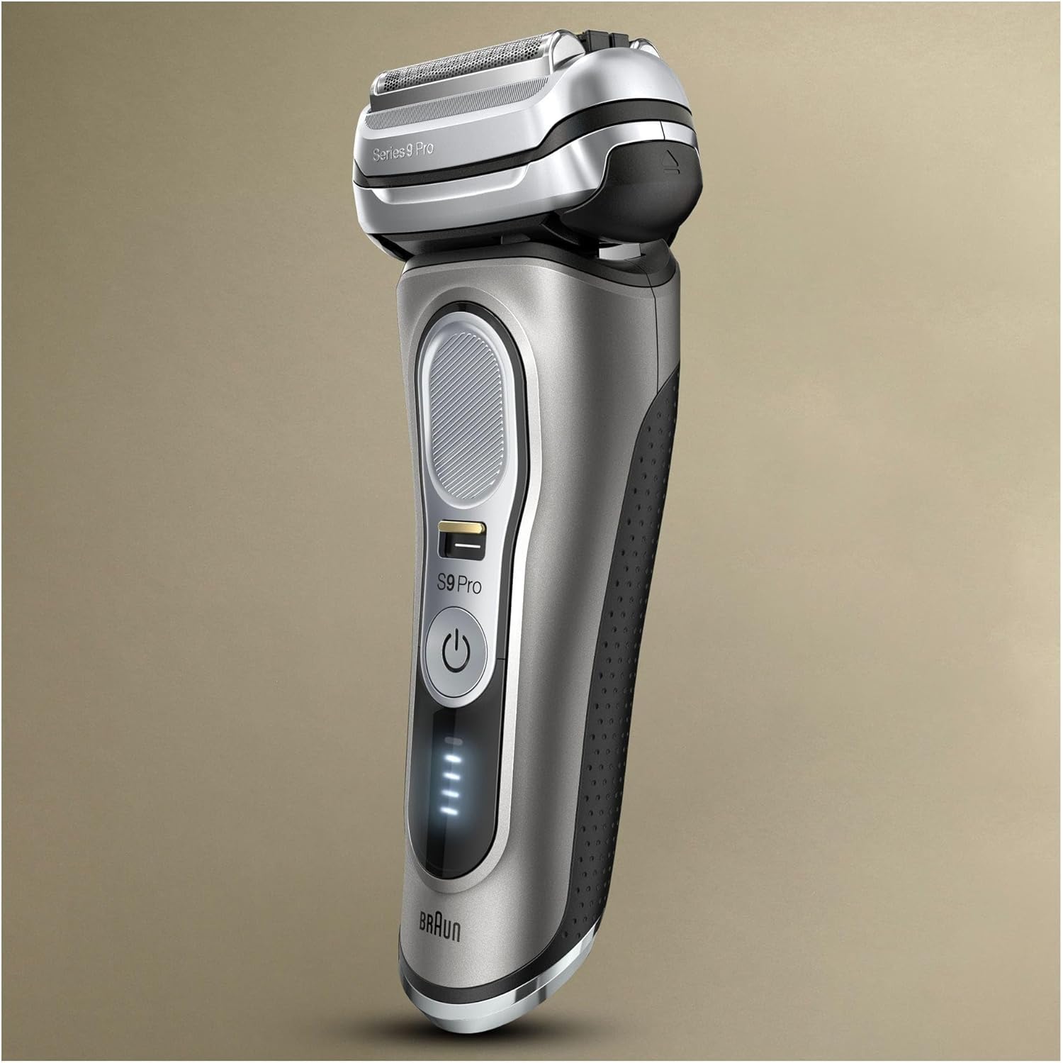 Braun Series 9 Pro Rasoio Elettrico da Uomo, Testato da Stiftung Warentest, con Testina Radente 4+1, Stazione di Ricarica, Regolabarba e 60 Minuti di Autonomia, 9465cc, Metallo Nobile