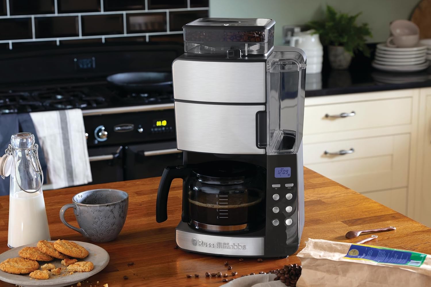 Russell Hobbs Macchina da caffè con macinacaffè integrato, caraffa in vetro [Timer digitale, Doccetta per un'estrazione e un aroma ottimali] Grind&Brew (max 10 tazze, macinatura regolabile in 3 fasi) 25610-56