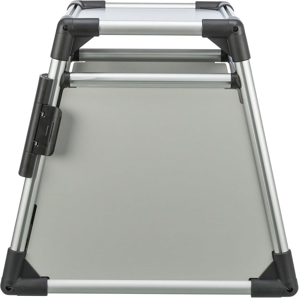 TRIXIE Hunde-Transportbox Aluminium in silber – M: 55 × 62 × 73 cm, stabile und geräuscharme Hundebox mit abgeschrägten Seiten, Sicherheitsverschluss & rutschfester Liegematte – 39342