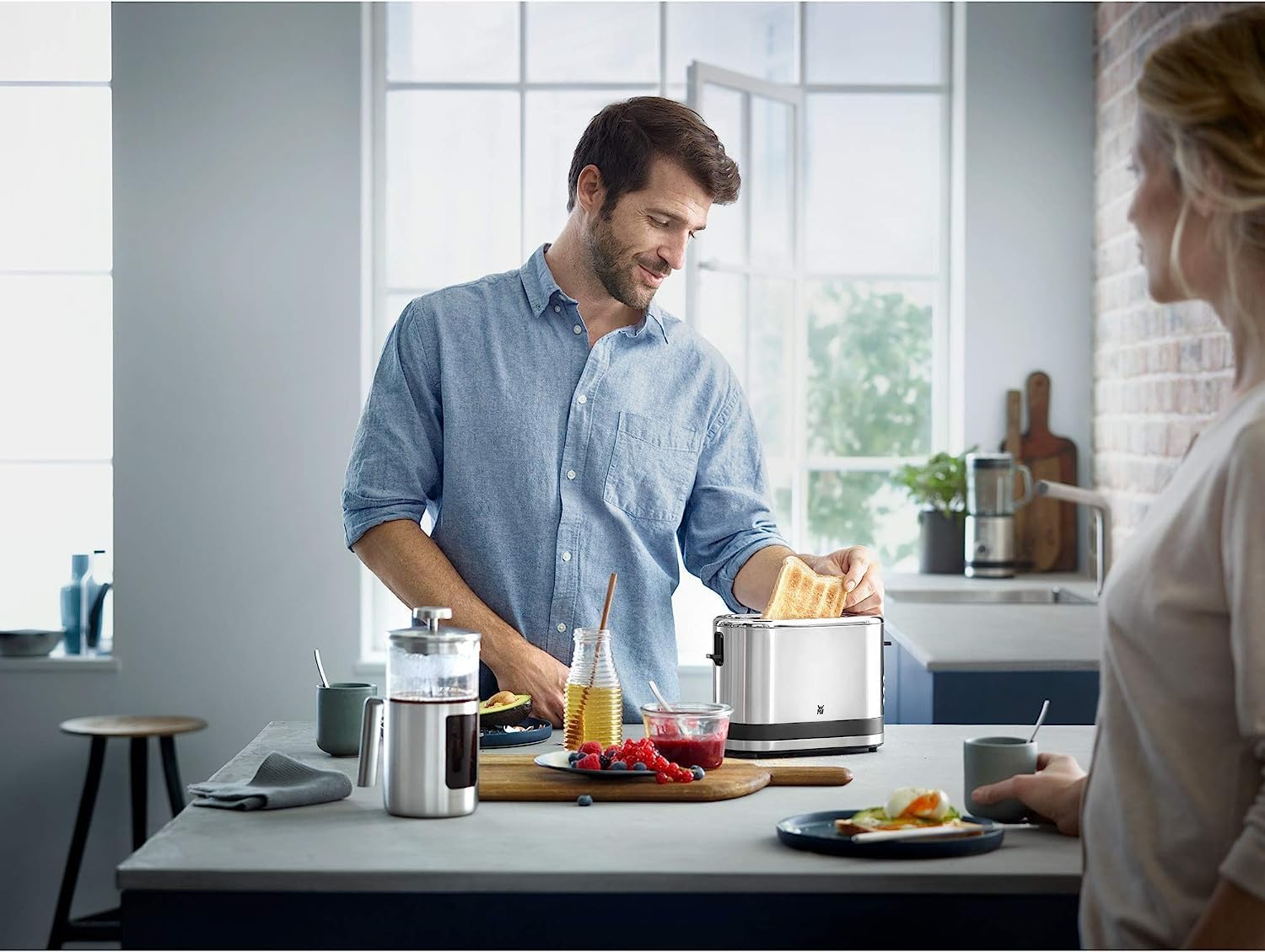 WMF Küchenminis 1-Scheiben Toaster Langschlitz XXl-Toast, Mini Toaster mit Brtchenaufsatz 7 Brunungsstufen berhitzungsschutz 600W Edelstahl matt