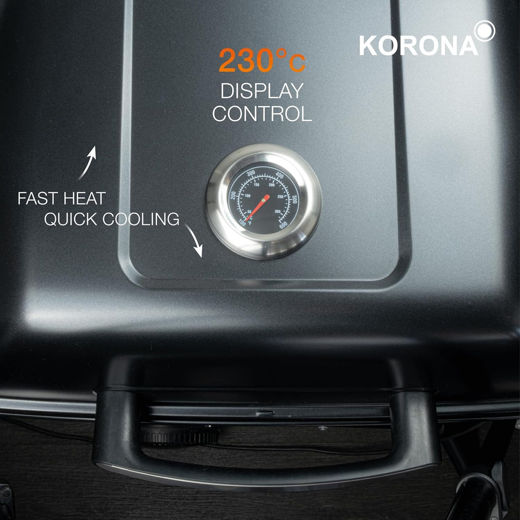 Korona 46222 Elektro-Standgrill mit Rollen | 2400 Watt Elektrogrill | Geteilte XXL Grillfläche, geriffelt und glatt | mit Deckel und Temperaturanzeige