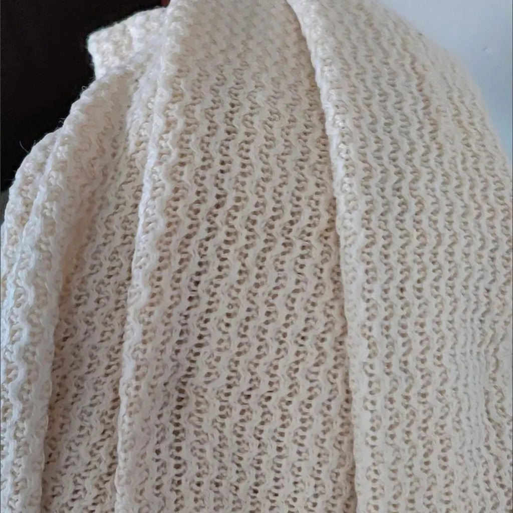 Cardigan lavorato a maglia beige per abbigliamento casual ed elegante