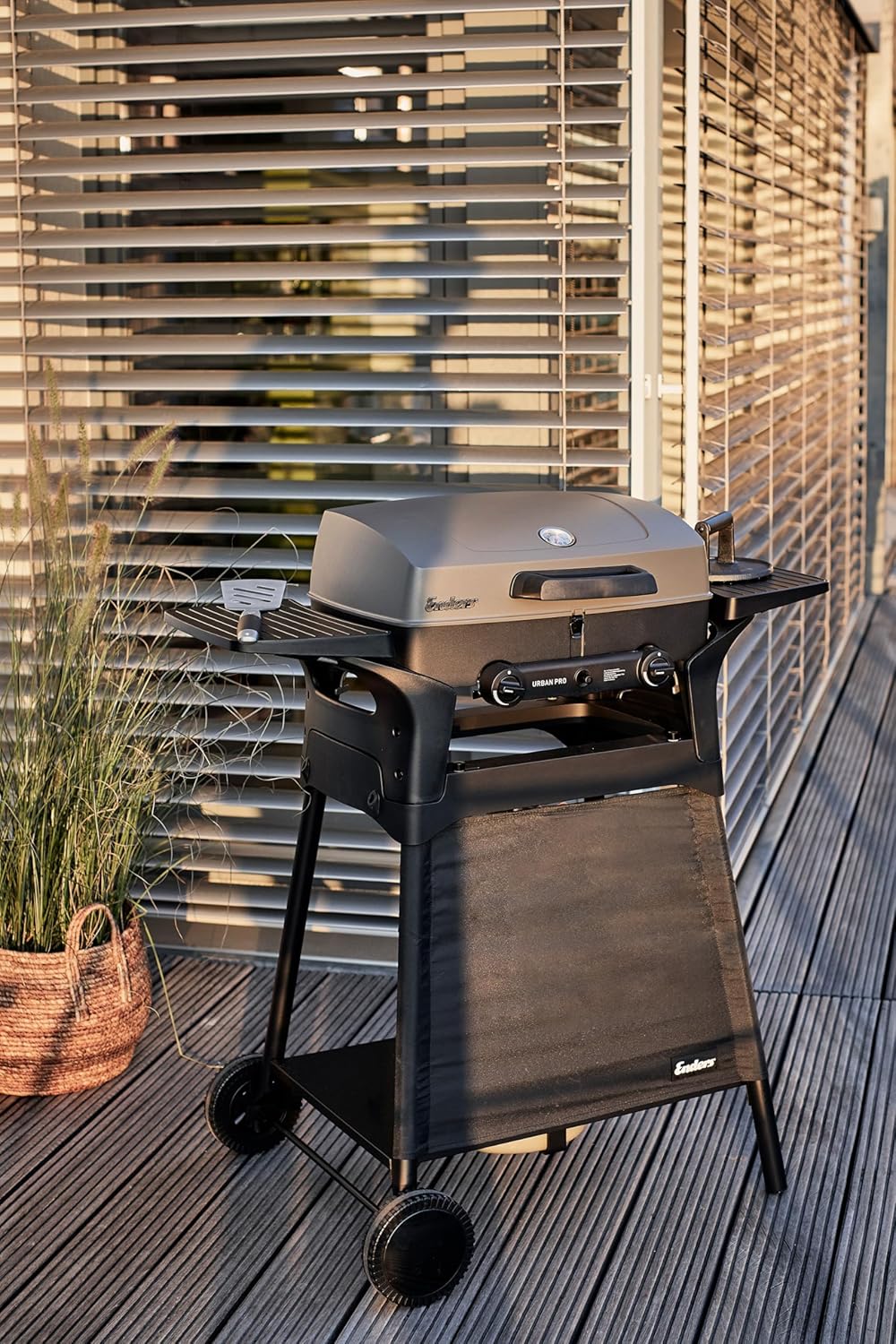Enders Gasgrill Urban II Pro, barbecue da tavolo, funzione grill, cottura e forno, 2 bruciatori in acciaio inox, con termometro per grill, barbecue da balcone e campeggio, corpo in alluminio pressofuso, griglia in ghisa, #2062