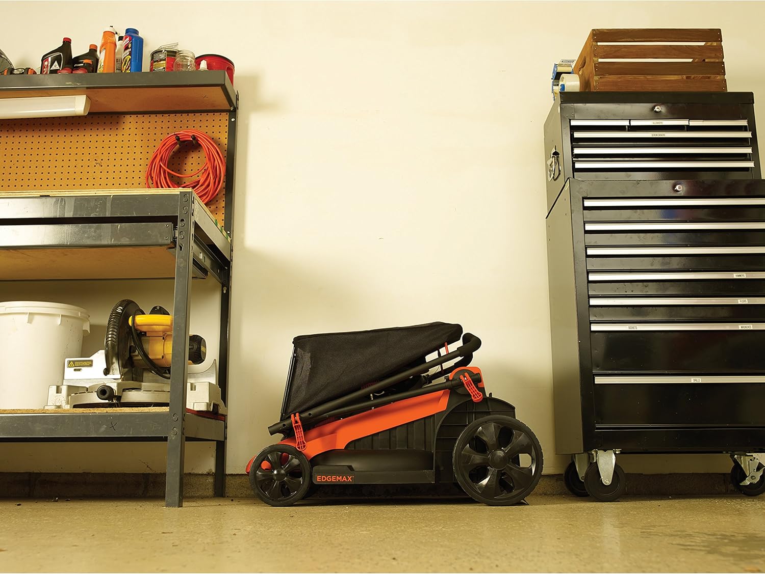 Black+Decker 2000 W Rasaerba elettrico 3in1, larghezza di taglio 48 cm, sacco di raccolta erba 50 L, 1 pezzo, LM2000