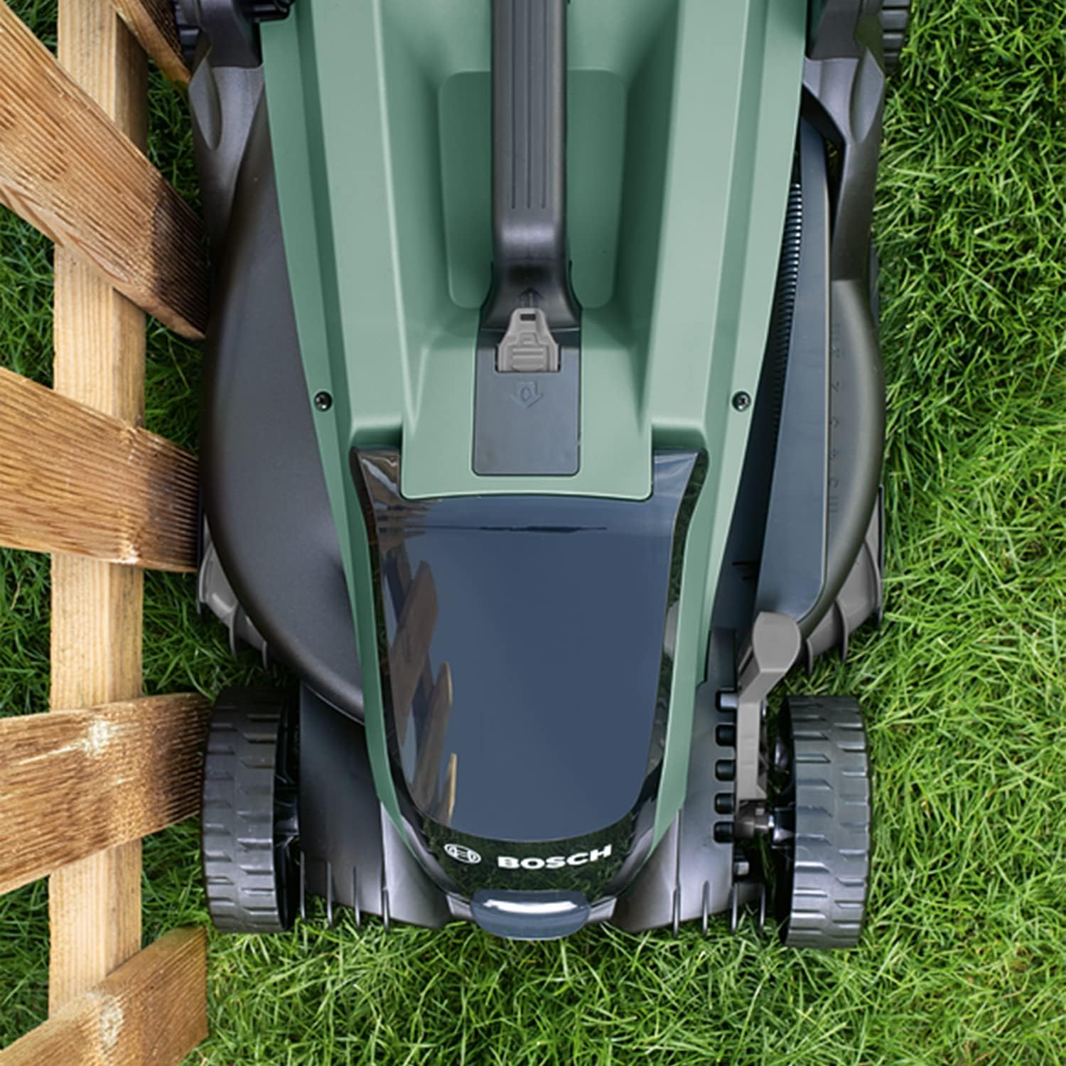 Bosch Home and Garden 06008B9B01 Bosch Tosaerba EasyRotak 36-550 (senza batteria, 36 Volt, larghezza di taglio: 38 cm, superfici prato fino a 550 m², in scatola di cartone)