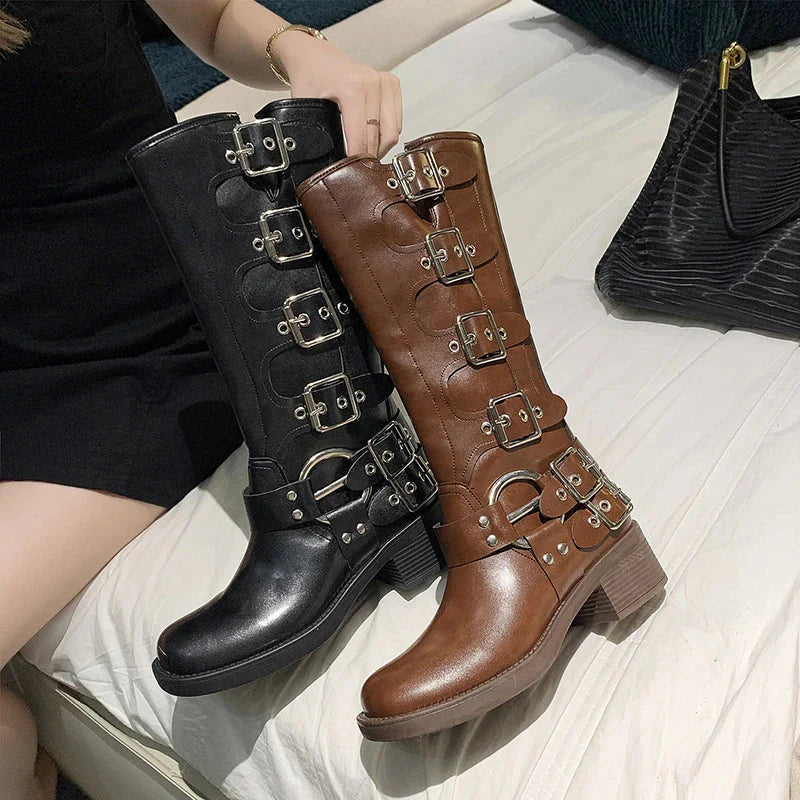 Lozenda  - Vintage Stiefel mit Riemen für Frauen