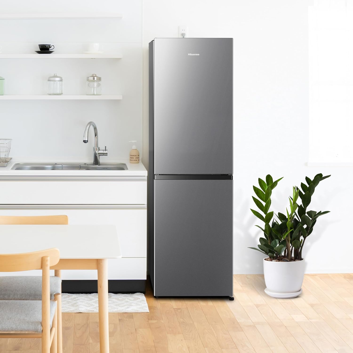 Hisense RB327N4ADD Frigorifero Combinato, Classe Energetica D, Total NoFrost, Porta Reversibile, Griglia Portabottiglie, Vano Frigo 171 Litri, Vano Congelatore 85 Litri, Look Acciaio Inox