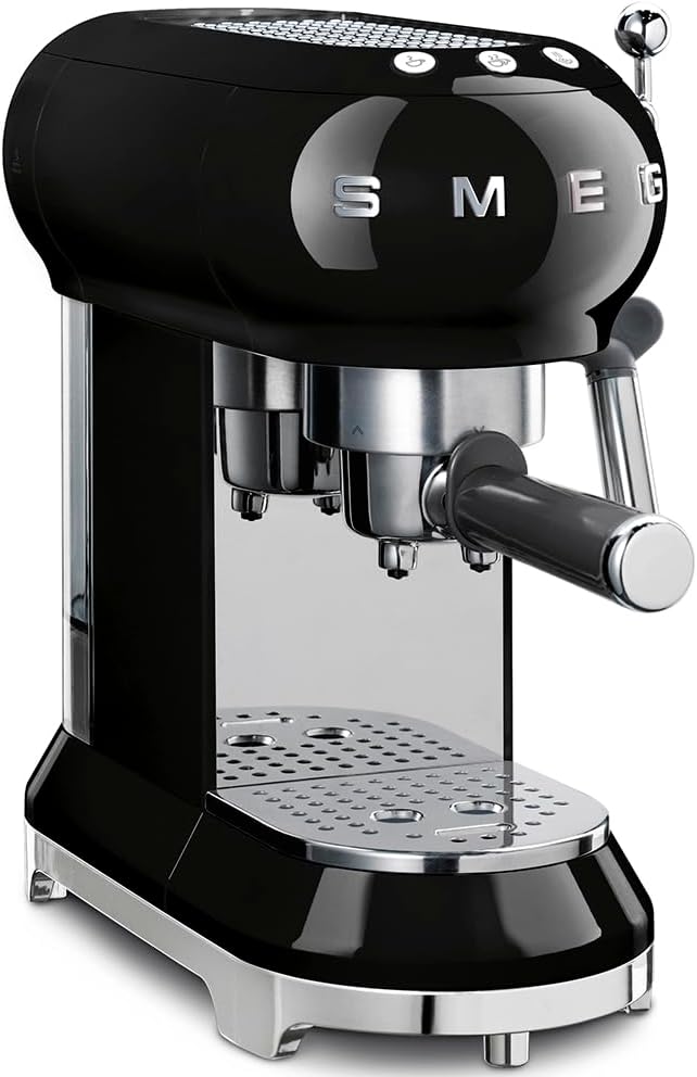 Smeg, ECF01WHEU Macchina da Caffè Espresso Manuale, Sistema Cappuccino, Thermoblock, Alloggiamento Tazze Grandi e Funzione Doppio Caffè, Serbatoio Acqua 1 l, Dimensioni Compatte, 1350W, Bianco