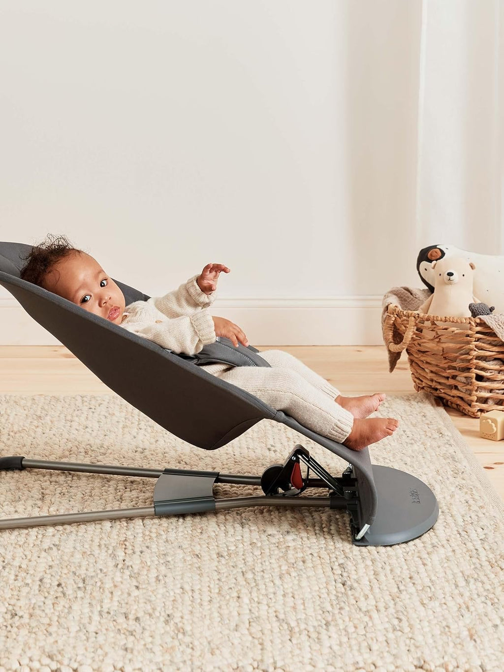 BabyBjörn Sdraietta Bliss, Tessuto, Trapuntatura petalo, Grigio Sabbia