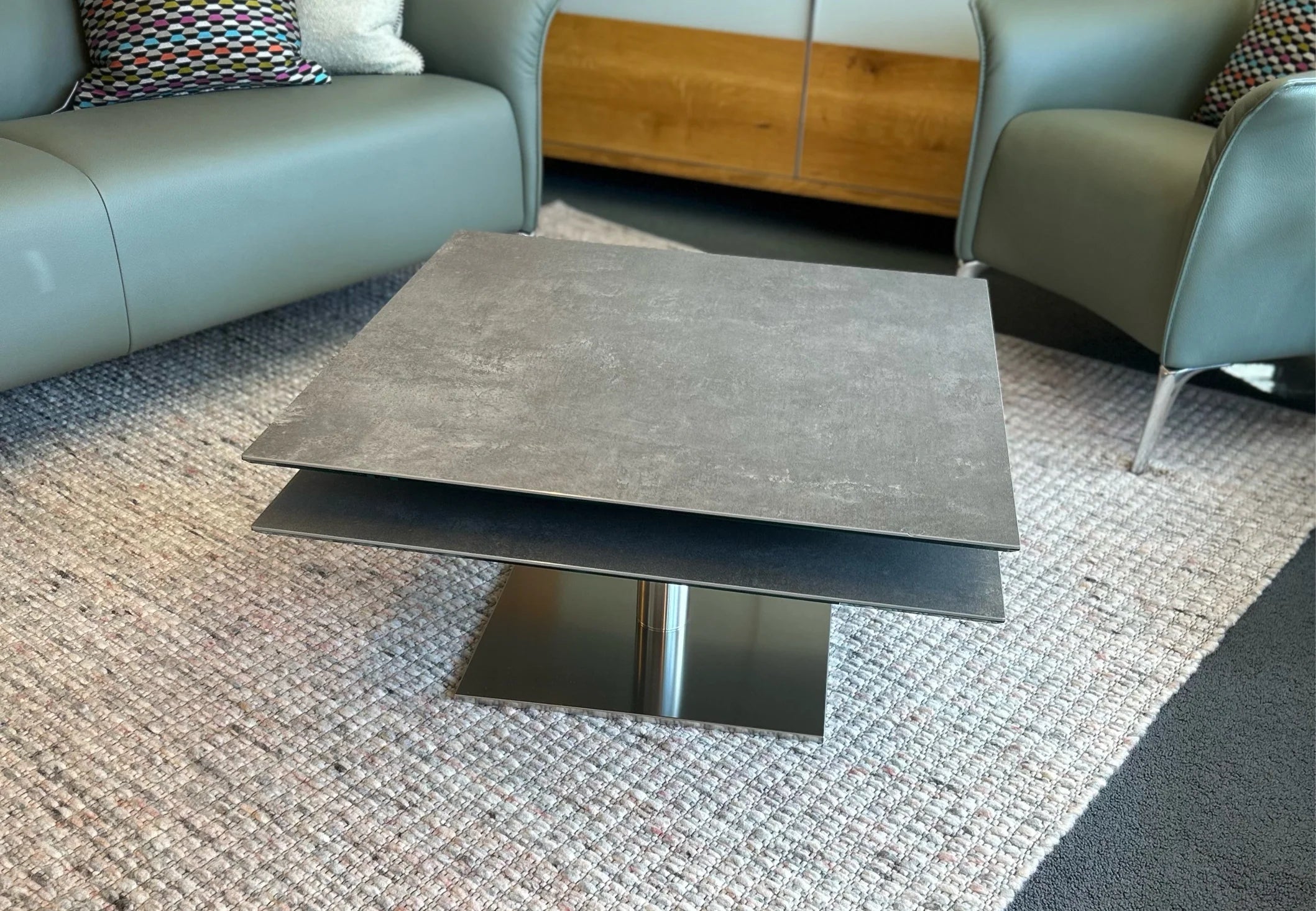 Ronald Schmitt Couchtisch Evita H509 drehbare Platte, 75 x 75 cm Keramik Focos Piombo