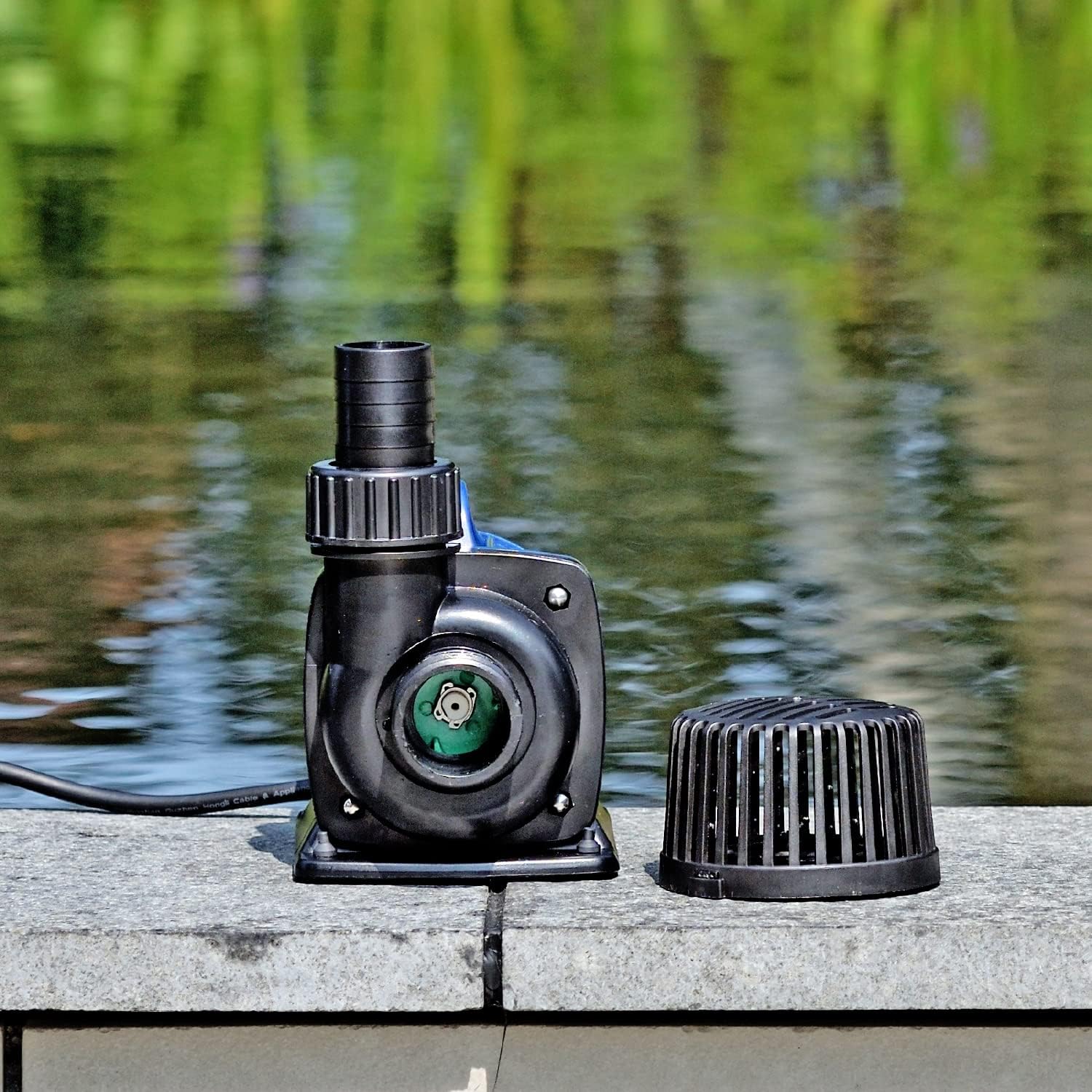 AquaForte DM-5.000 pompe per laghetto/filtro, 40 Watt, portata massima di 5 m3 all'ora, prevalenza massima di 3.5 metri, lunghezza del cavo 10 metri, adatta per corsi d'acqua, cascate e filtri