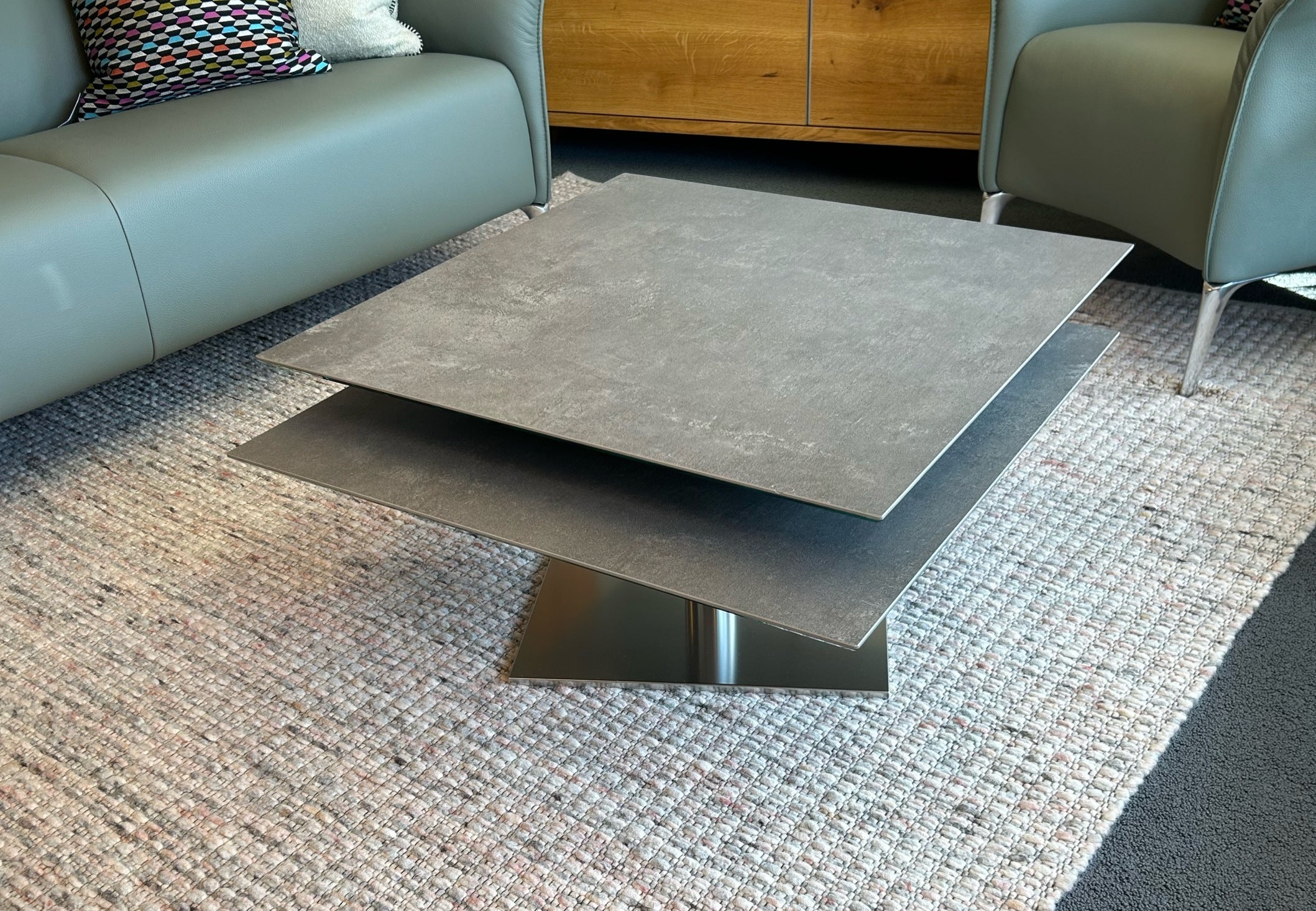 Ronald Schmitt Couchtisch Evita H509 drehbare Platte, 75 x 75 cm Keramik Focos Piombo