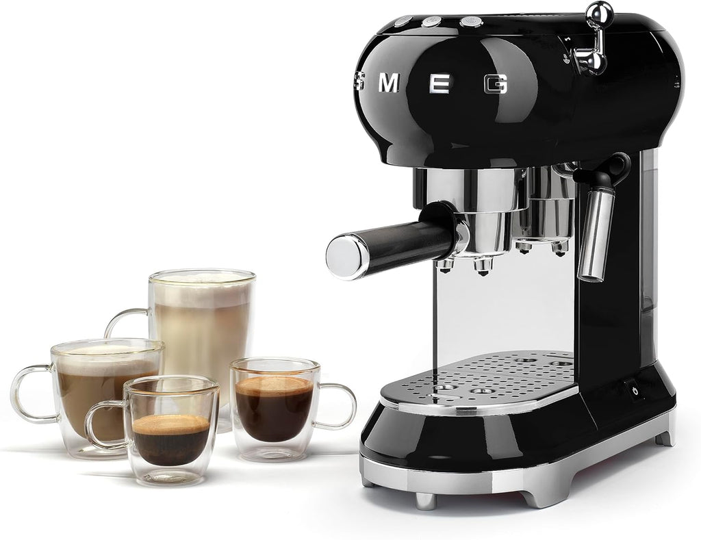 Smeg, ECF01WHEU Macchina da Caffè Espresso Manuale, Sistema Cappuccino, Thermoblock, Alloggiamento Tazze Grandi e Funzione Doppio Caffè, Serbatoio Acqua 1 l, Dimensioni Compatte, 1350W, Bianco