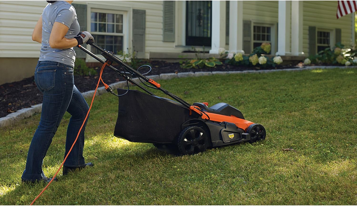 Black+Decker 2000 W Rasaerba elettrico 3in1, larghezza di taglio 48 cm, sacco di raccolta erba 50 L, 1 pezzo, LM2000
