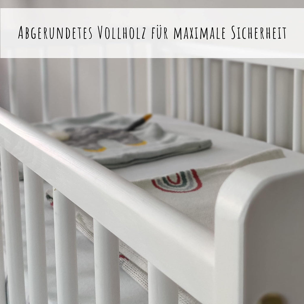 Kids Collective Babybett mit Schublade Kinderbett Gitterbett 60x120 höhenverstellbar & herausnehmbare Sprossen optional mit Matratze | Weiss sehr stabil Made in Europe