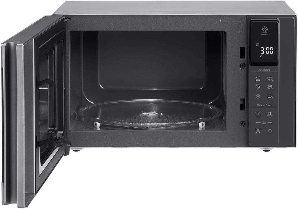 LG MS2595CIS Forno a microonde con tecnologia Smart Inverter, capacità 25 litri, 1000 W, programmi automatici, livelli di potenza regolabili e funzione EasyClean, argento