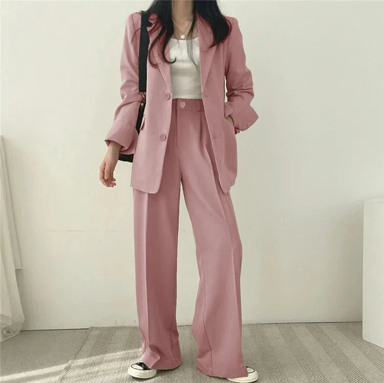 Complesso blazer e pantaloni a sigaretta monocromatico da donna
