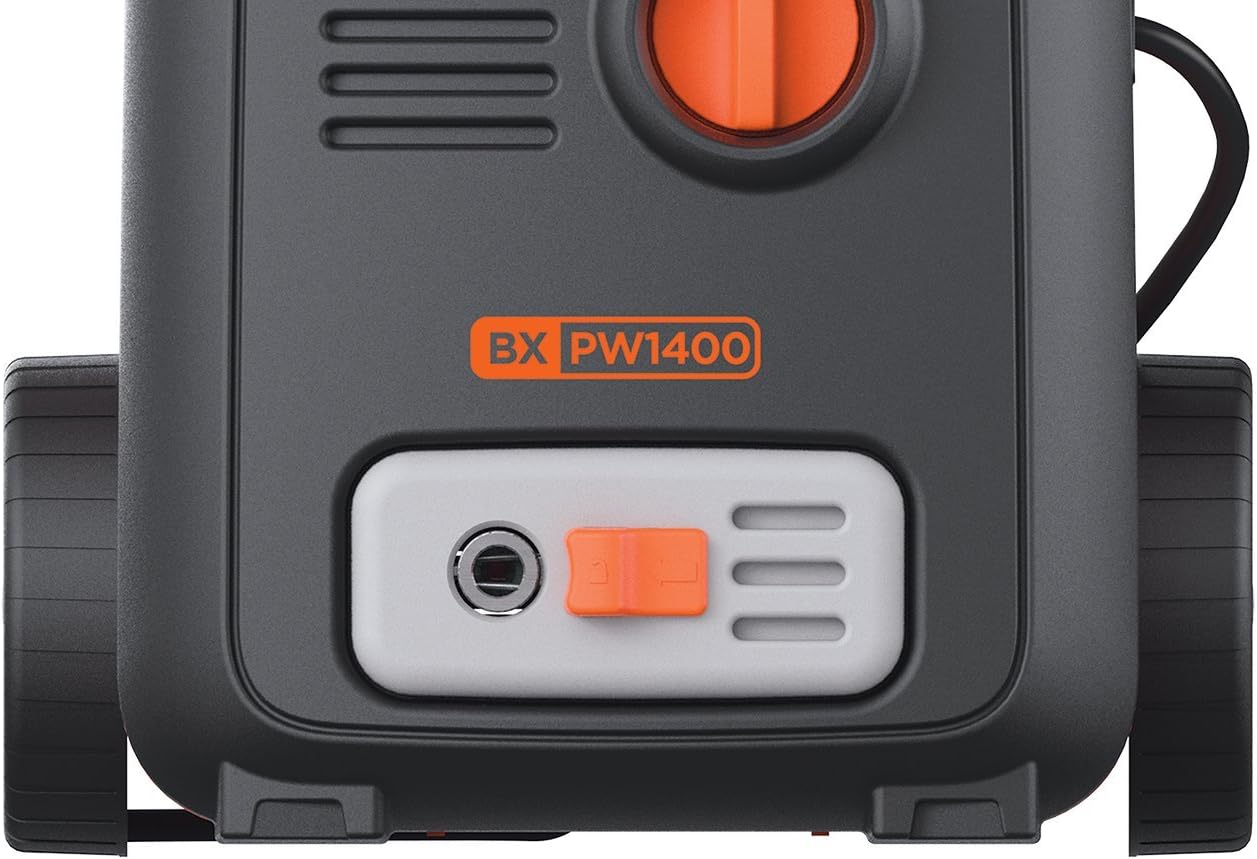 BLACK+DECKER Hochdruckreiniger BXPW2200PE mit Patio Cleaner Deluxe und Feste Bürste (2200 W, 150 bar, 440 l/h)