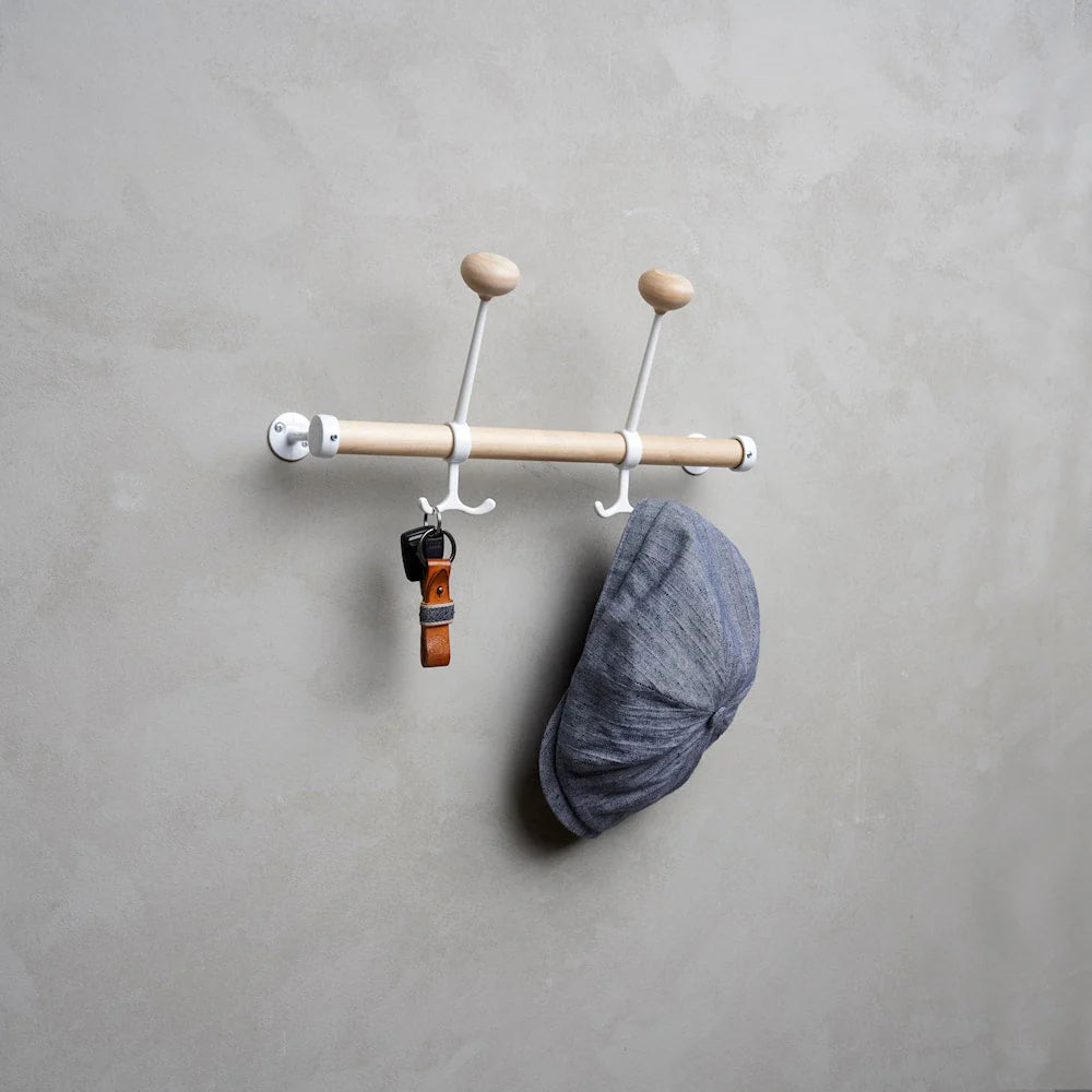 Essem Design Gustav Hook Bar Eiche, Wei