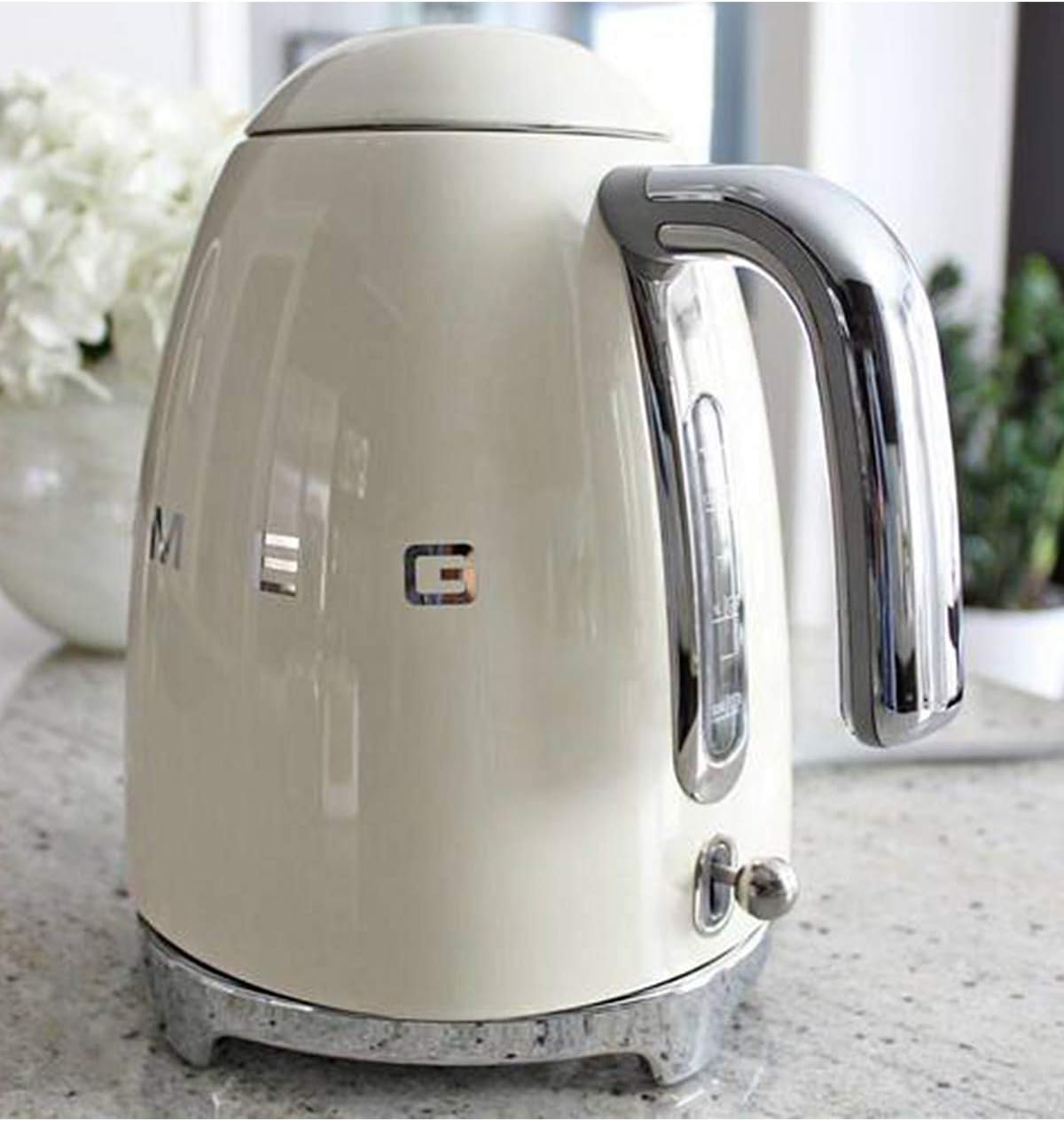 Smeg, 2x2 TSF01CREU - Tostapane, 2 scomparti per 2 fette, 6 livelli di doratura, funzione riscaldamento, funzione scongelamento e bagel, vassoio raccoglibriciole, 950W, Crema