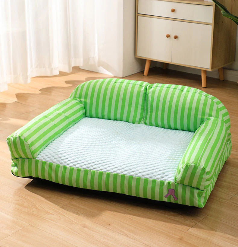 Kühles Haustierbett – Gestreiftes Hundesofabett für den Sommerkomfort