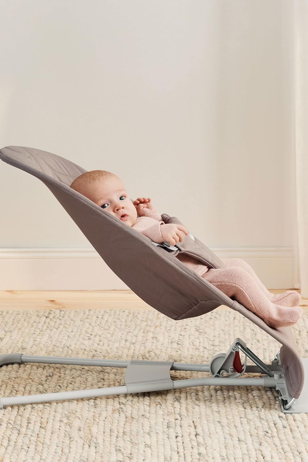 BabyBjörn Sdraietta Bliss, Tessuto, Trapuntatura petalo, Grigio Sabbia