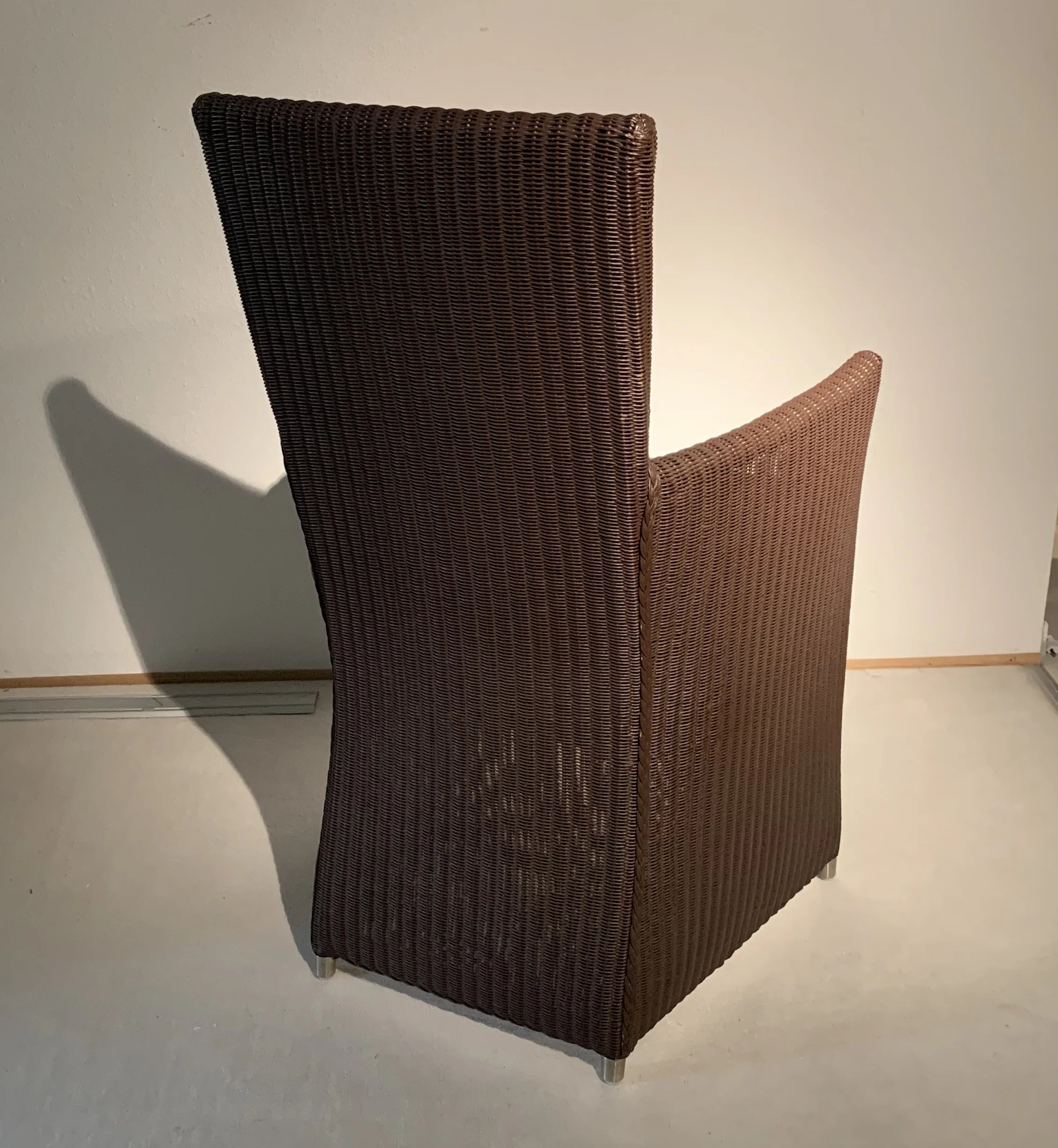 Alvico Lloyd Loom, poltroncina, intreccio marrone scuro, rivestimento Alcantara