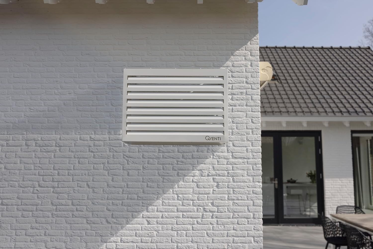 Copertura Qventi per condizionatore - Antracite/Grigio - Alluminio - Griglia di protezione - Rivestimento - Facile montaggio - Taglia S - Dimensioni esterne (LxPxH): 100 x 50 x 75 cm