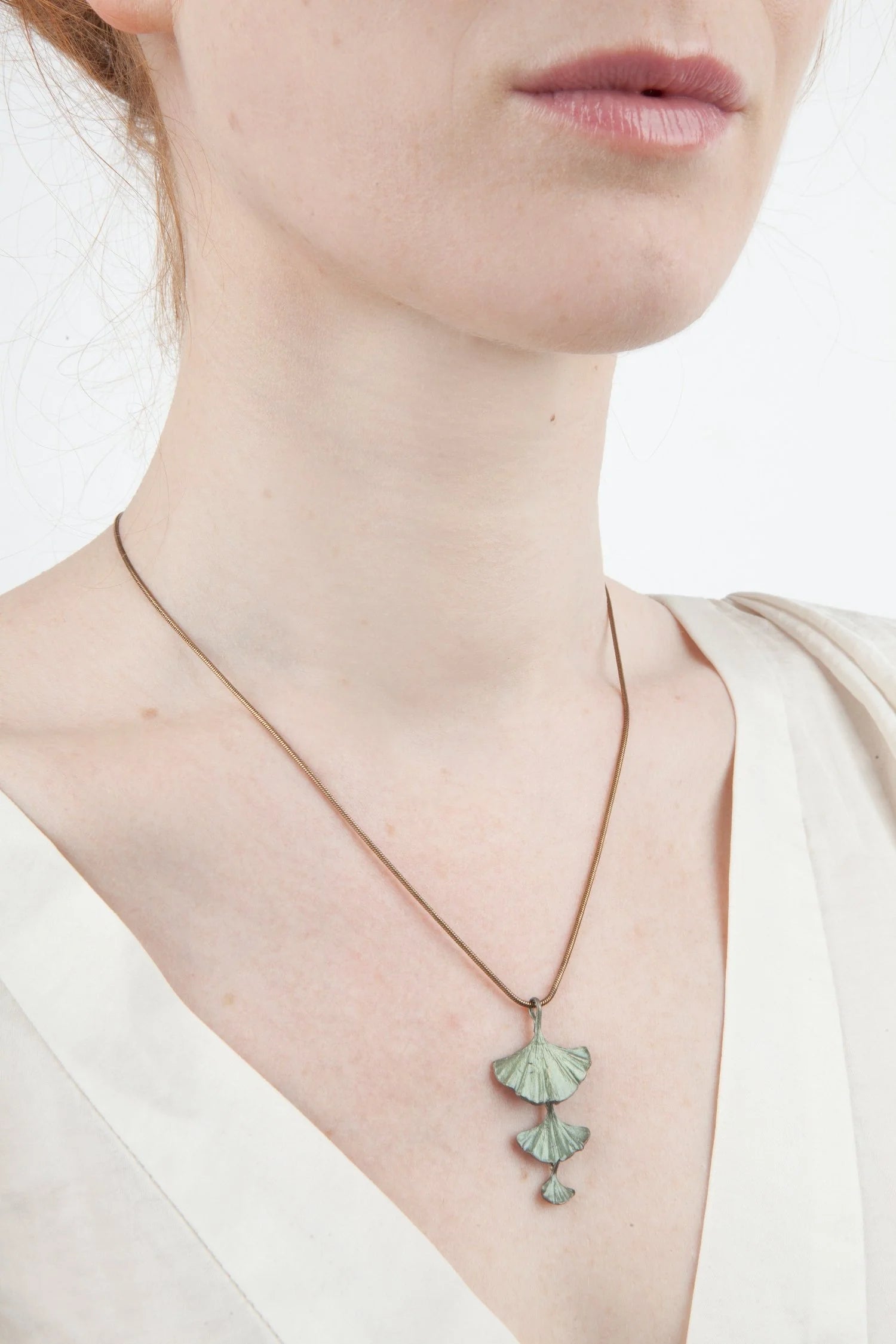 Ginkgo - Kette mit Anhnger dreiblttrig