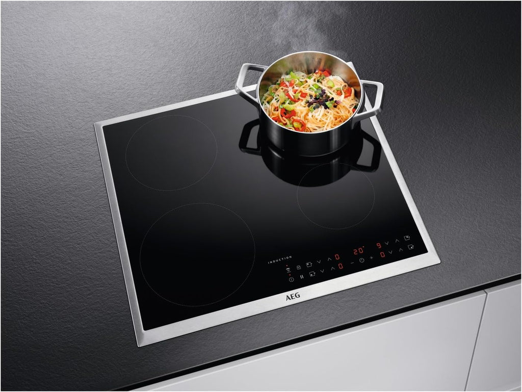 AEG Induktionskochfeld autark 60cm – 4 Flex-Kochzonen mit Powerfunktion für schnelleres Kochen – 14 Stufen – SuperFlat Rahmen – Timer – Touch-Bedienung – kompatibel mit Haubenautomatik – TO64IA0AXB